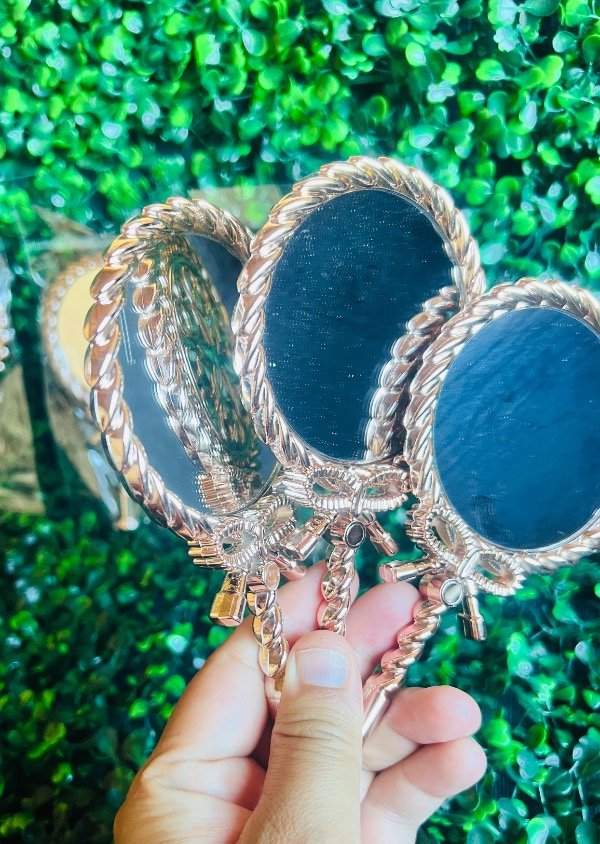 Producto - Espejo de mano dorado