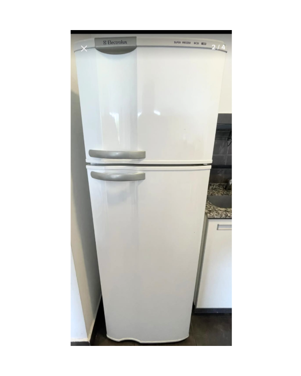 Producto - Heladera Electrolux con freezer No frost / Service completo