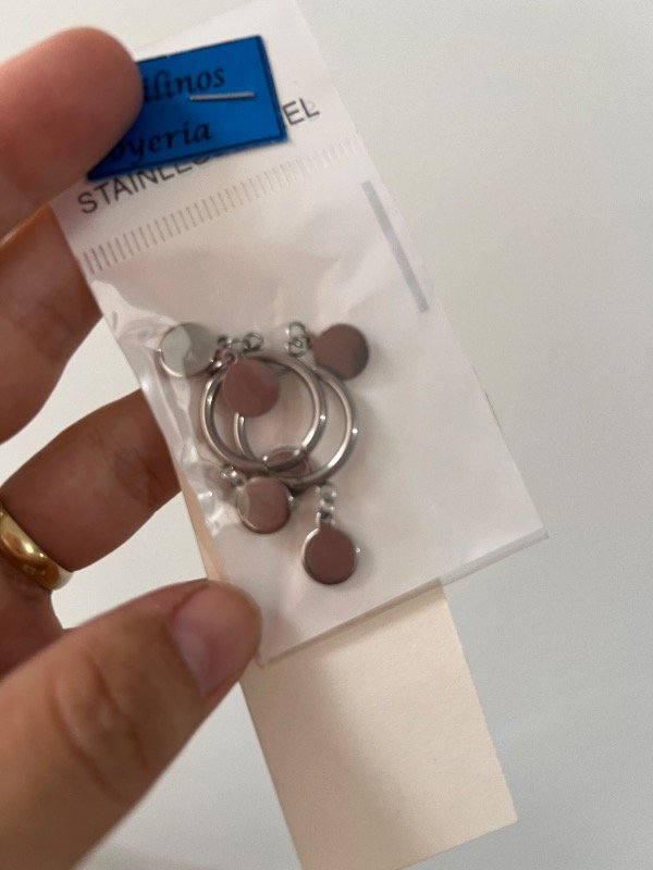 Producto - Par de aros de acero con dijecitos off