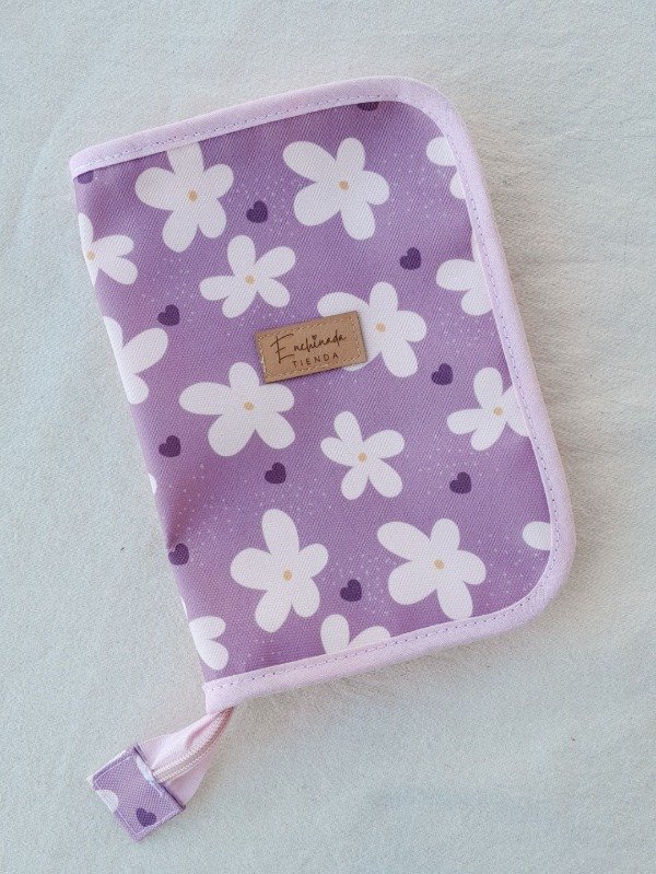 Producto - Porta documentos- Pasaporte Flores Lila