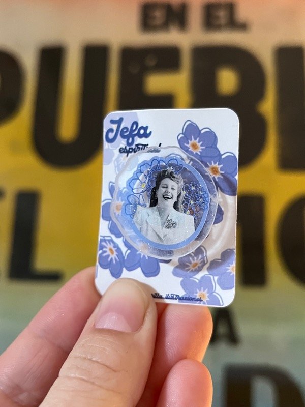 Producto - Prendedor Evita