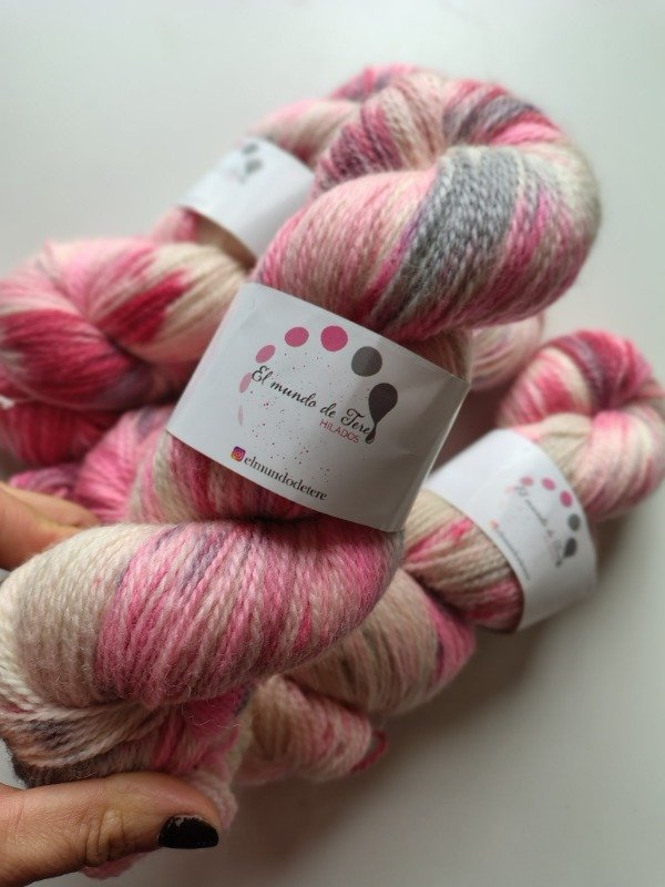 Producto - Lirios- Lana criolla, Sport.