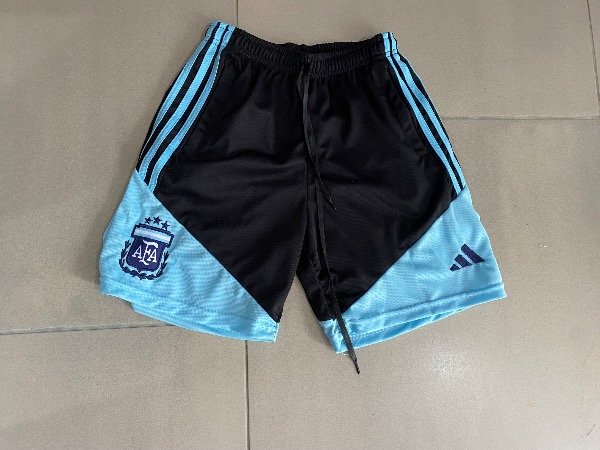 Producto - short con bolsillo negro