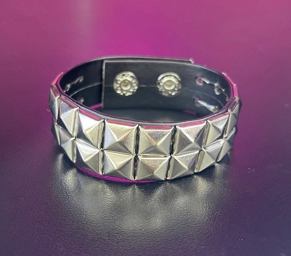 Producto - Pulsera doble tacha