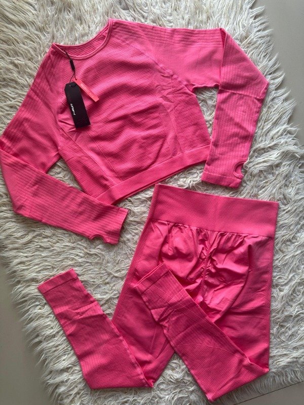 Producto - SET IRUN (crop top +calza)