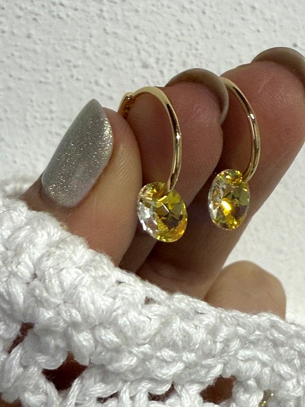 Producto - AD485 Aros argollita click con dije tornasolado cristal acero dorado