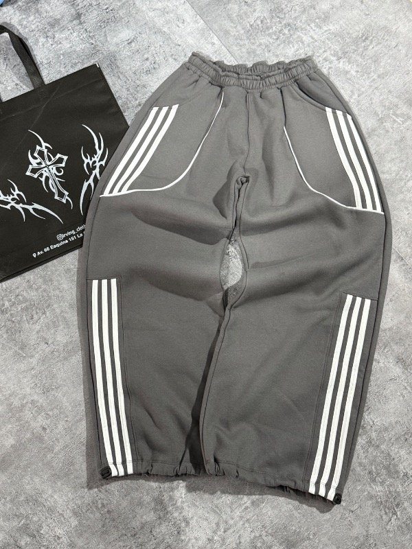 Producto - TRACK PANT AD1DAS GRIS