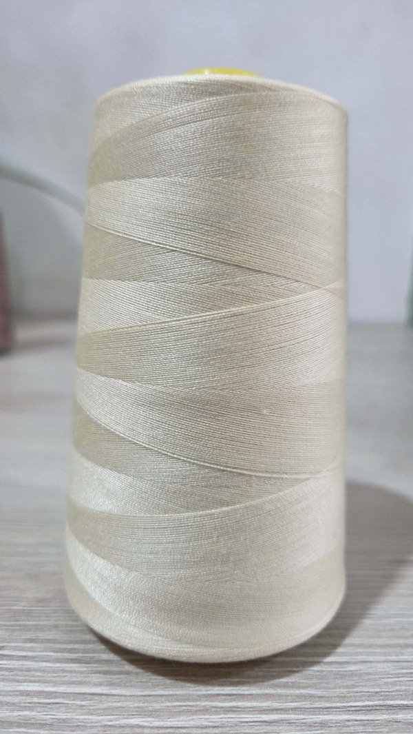 Producto - Hilo de poliester 120 x 4000mts AMARILLO PASTEL
