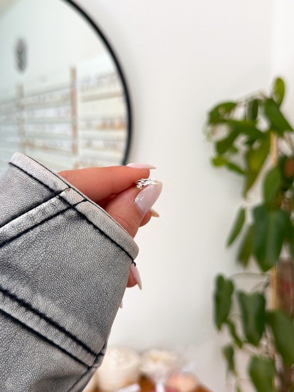 Producto - Ear cuff acero blanco doble cúbics minis - 0