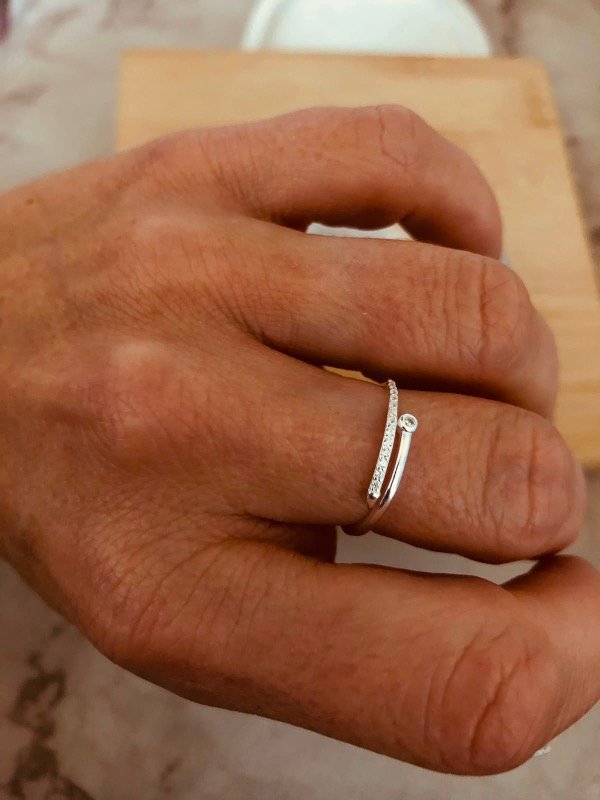 Producto - Anillo regulable flechita micropave Plata 925