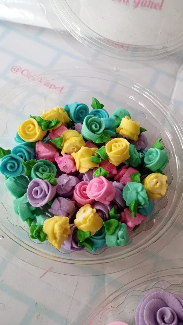 Producto - Flores rococo PASTEL CHICAS en azucar