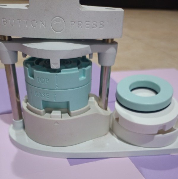 Producto - Máquina para hacer pines