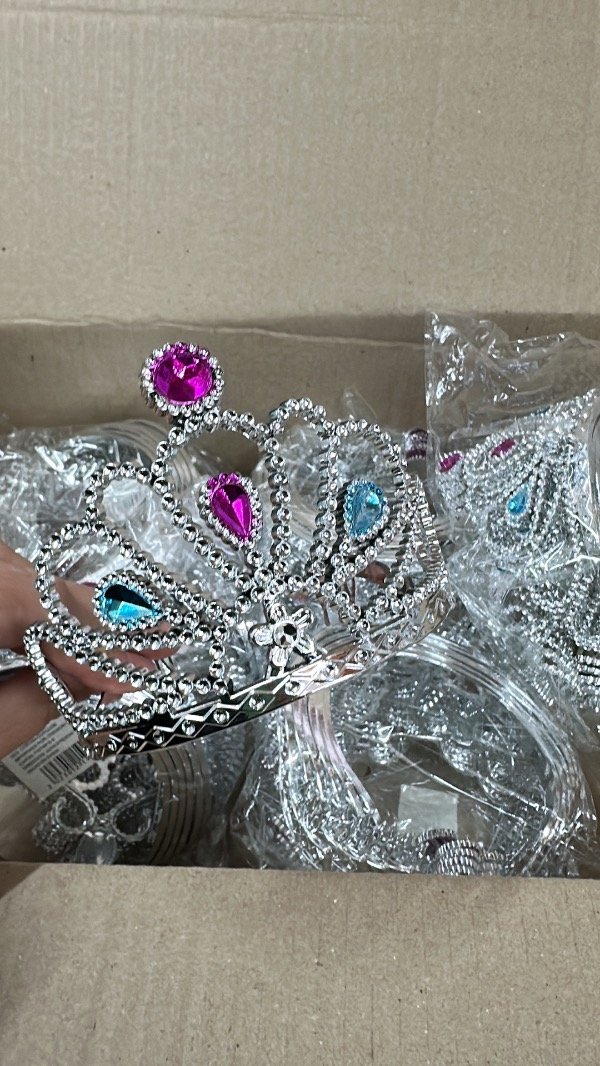 Producto - CORONA PLÁSTICA GEMAS