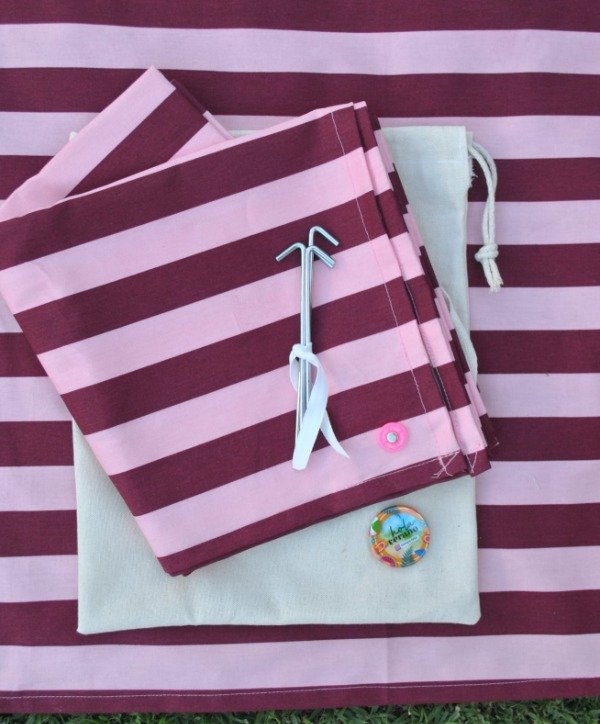 Producto - Lona Picnic Cereza y Rosa