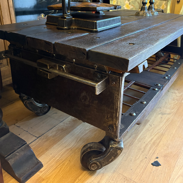 Producto - Mesa ratona estilo industrial reciclada