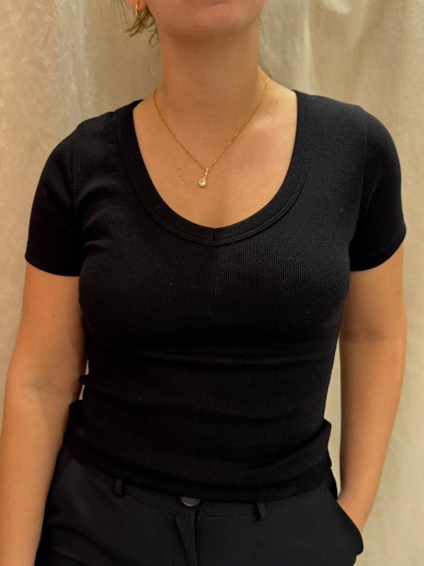 Producto - Remera ARYA