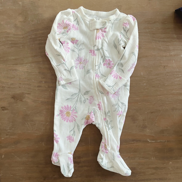 Producto - Enterito Carters Flores Lila RN