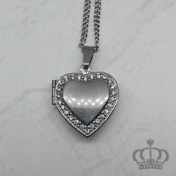 Producto - Collar Relicario chico "Corazón Strass" (acero quirúrgico)