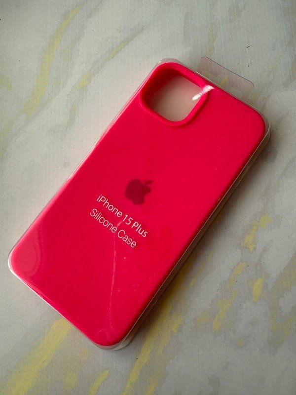 Producto - Silicone case Iphone 15 plus rosa fluor