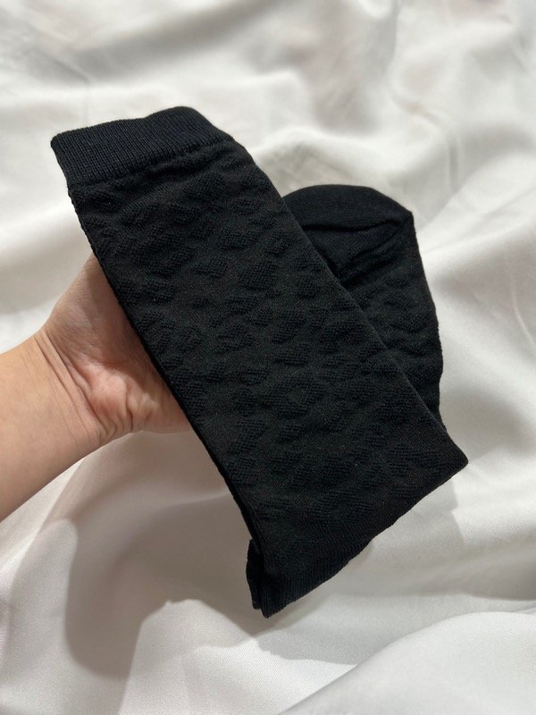 Producto - TRAMA MANCHITAS NEGRO MC
