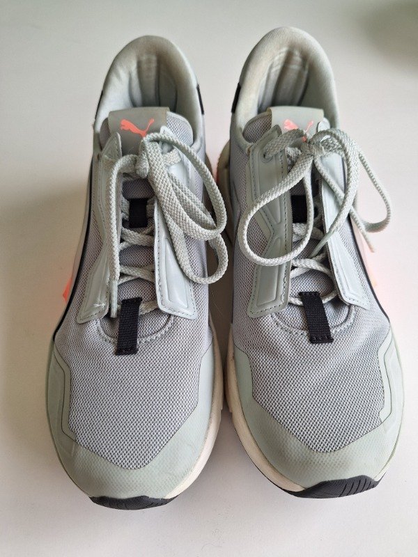 Producto - Zapatillas grises Puma