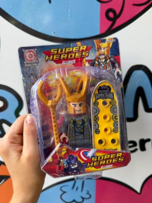 Producto - Superheroes X1 Loki