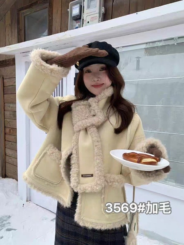 Producto - Campera 3 en 1 bufanda y cartera