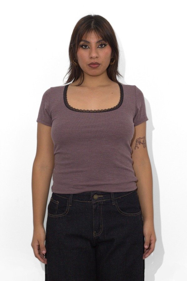 Producto - Remera Abby Vino