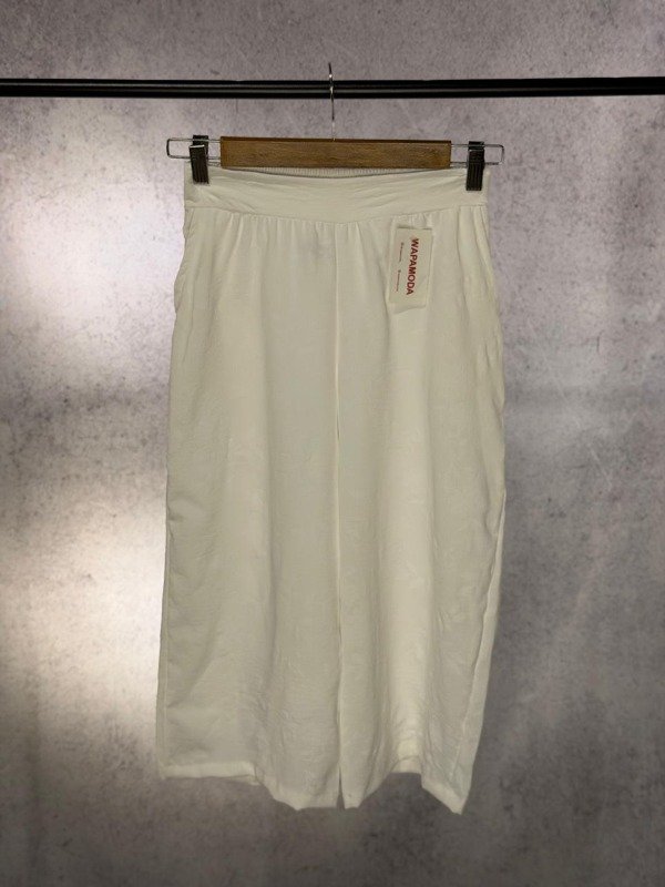 Producto - CAPRI LINO CEY BLANCO CON FLORES BLANCAS