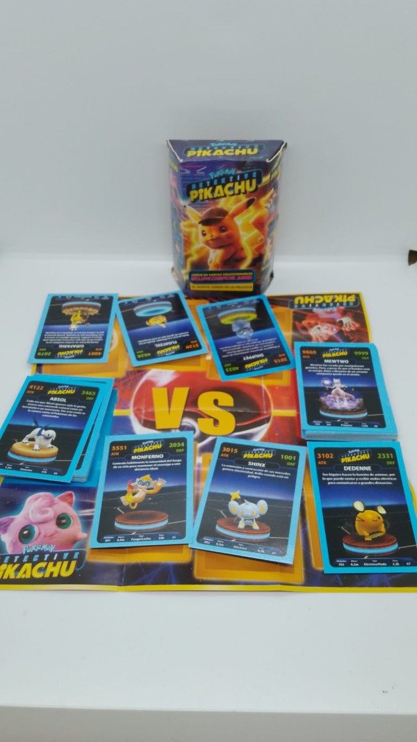Producto - Colección Completa - Pikachu Detective