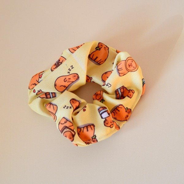 Producto - Scrunchie Carpincho amarilla