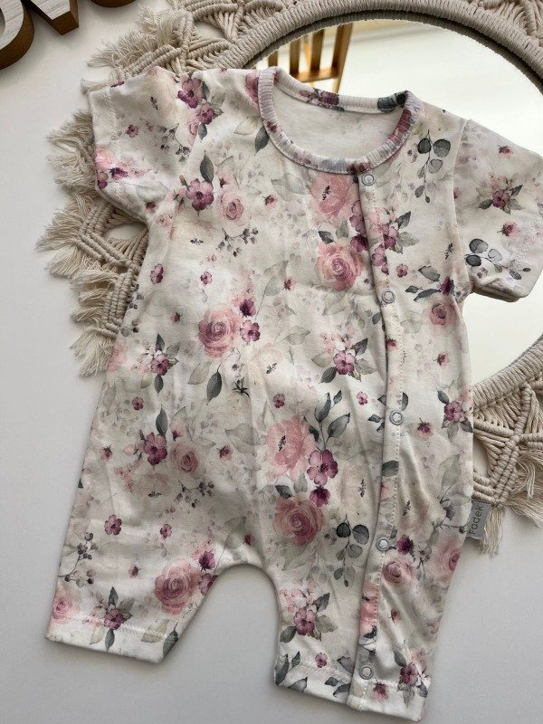 Producto - Enterito Corto Floreado DIGITAL - COD 657