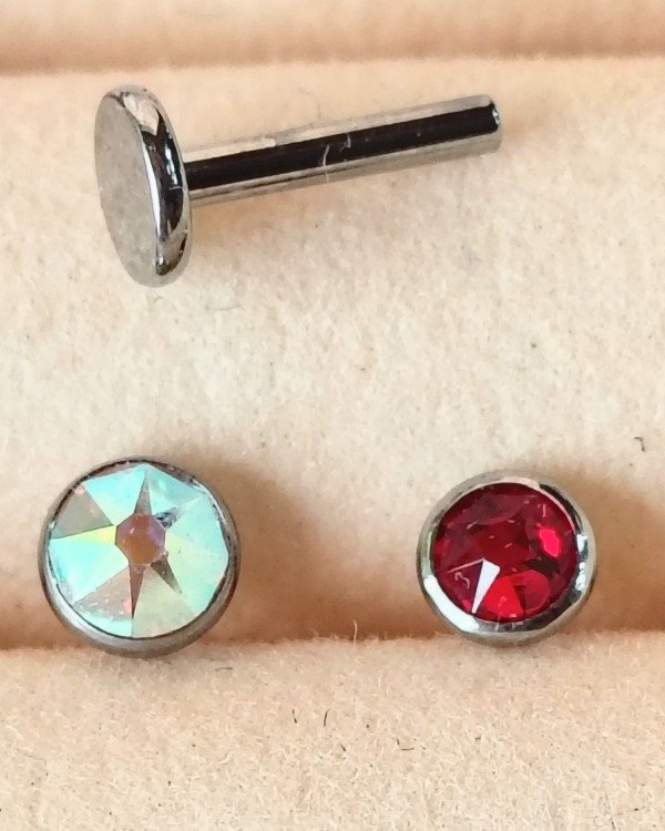 Producto - Labret y TOP Cristal SWAROVSKI. Grosor  1.2mm.