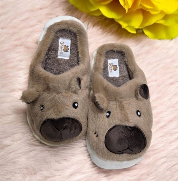 Producto - Pantuflas importadas adultos Capibara Beige