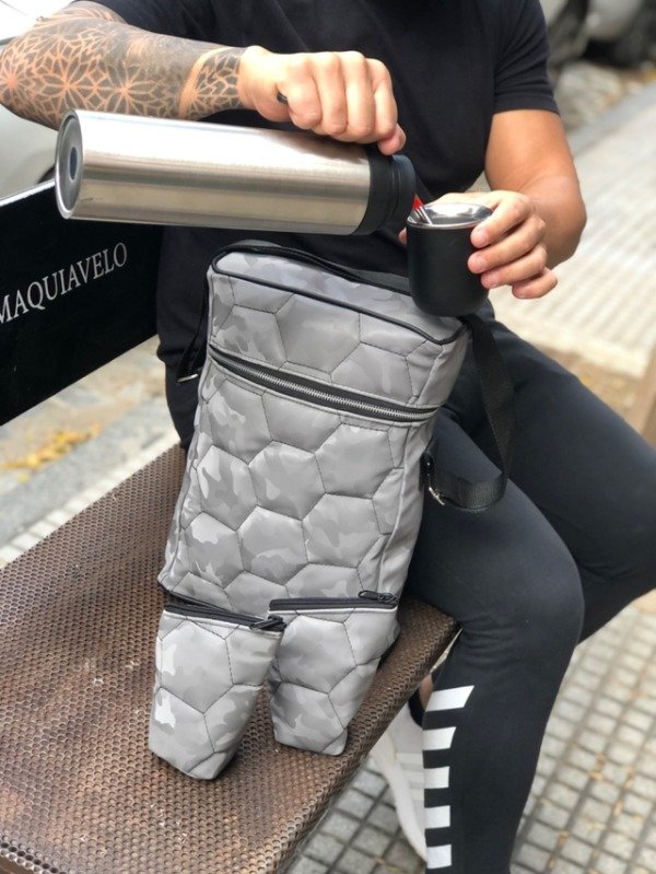 Producto - BOLSO MATERO GRIS CAMUFLADO PELOTA