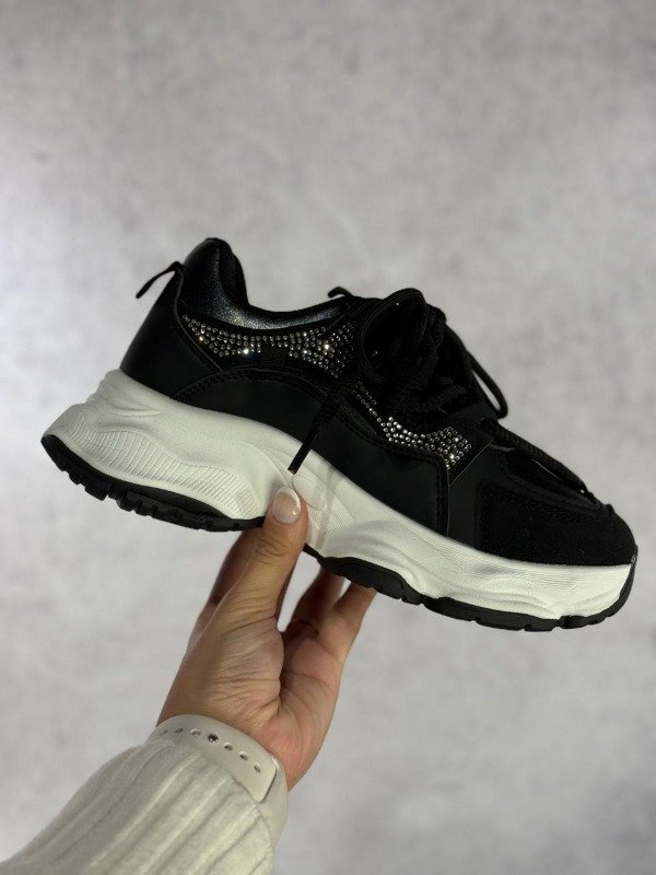 Producto - ZAPATILLAS STRASS NEGRAS ECOCUERO