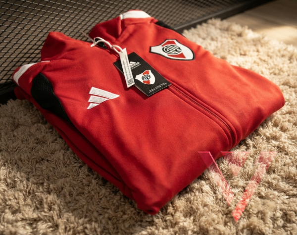 Producto - CAMPERA RIVER ROJA 2026 - 2