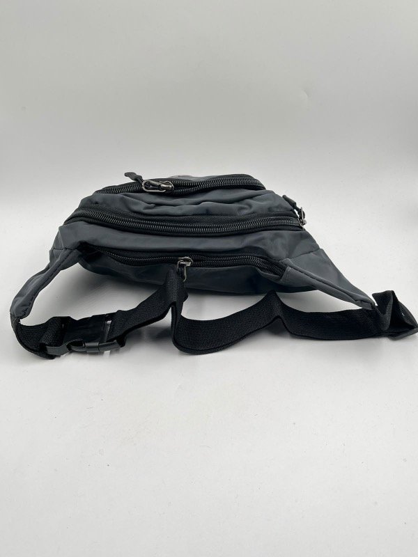 Producto - Riñonera reflectiva gris - 1