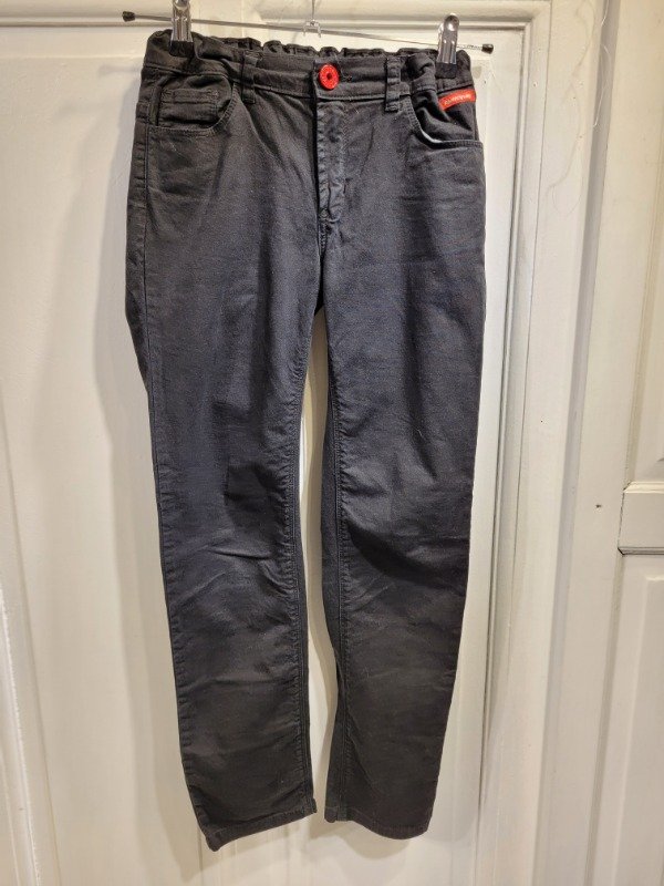 Producto - Jean FAMILYARG negro Talle 14 años - PRECIO: 10X