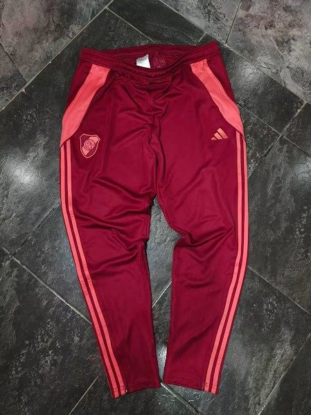 Producto - Joggins de Futbol River Bordo