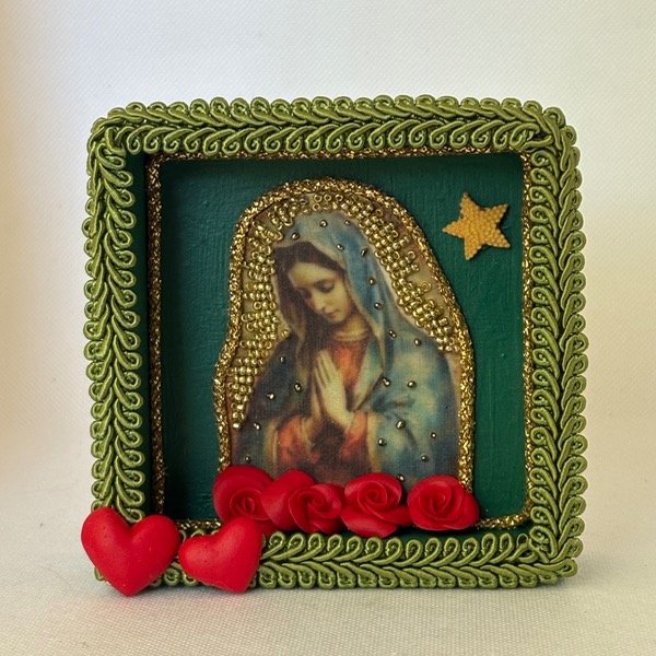 Producto - Lupe verde bordada