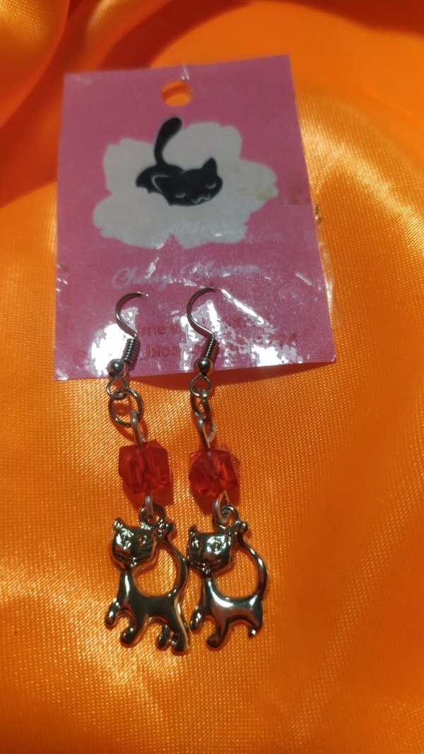 Producto - aros gatito perla roja cherry blossom