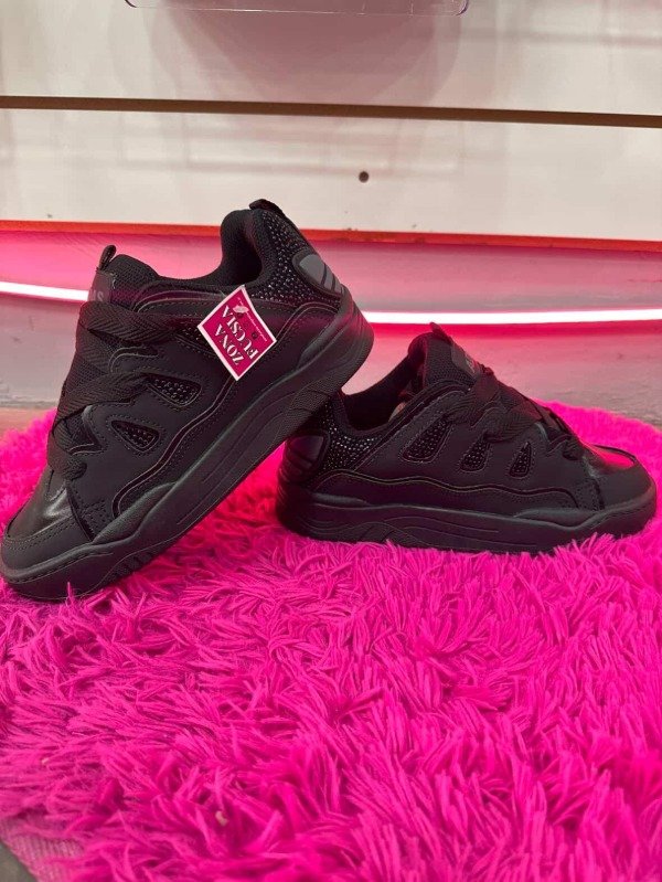 Producto - Zapatillas 47 strepp negras