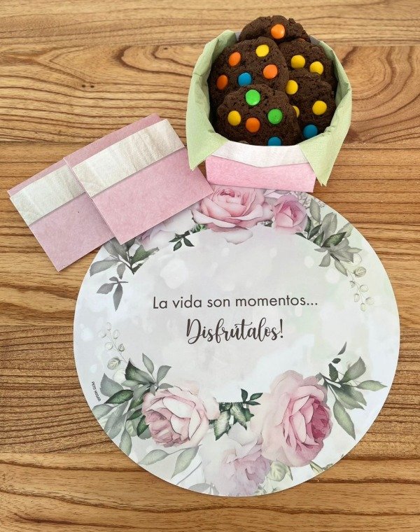Producto - Set X 20 Platos De Sitio + 3 Paneras Papel Descartable