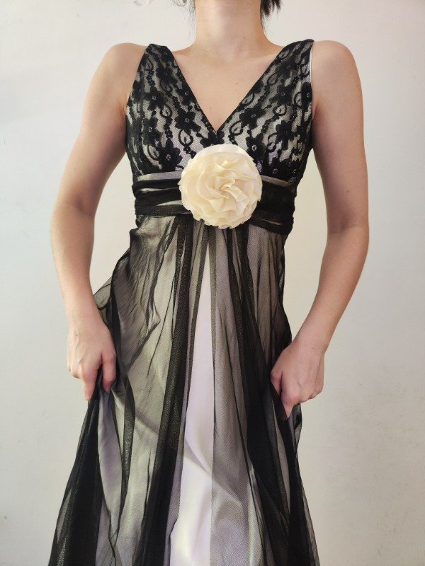 Vestido ByN satén, tul y encaje — imagen 7