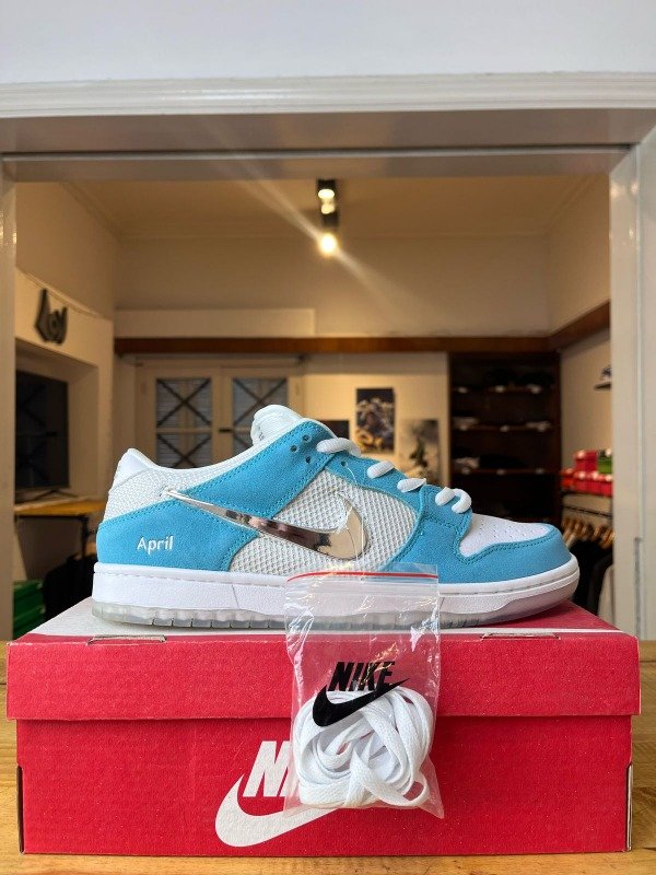 Producto - Nike Dunk Low April