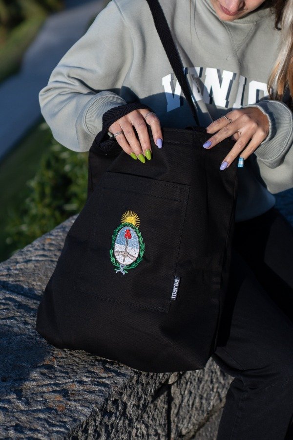 Producto - Tote bag bordada "Escudo Nacional"