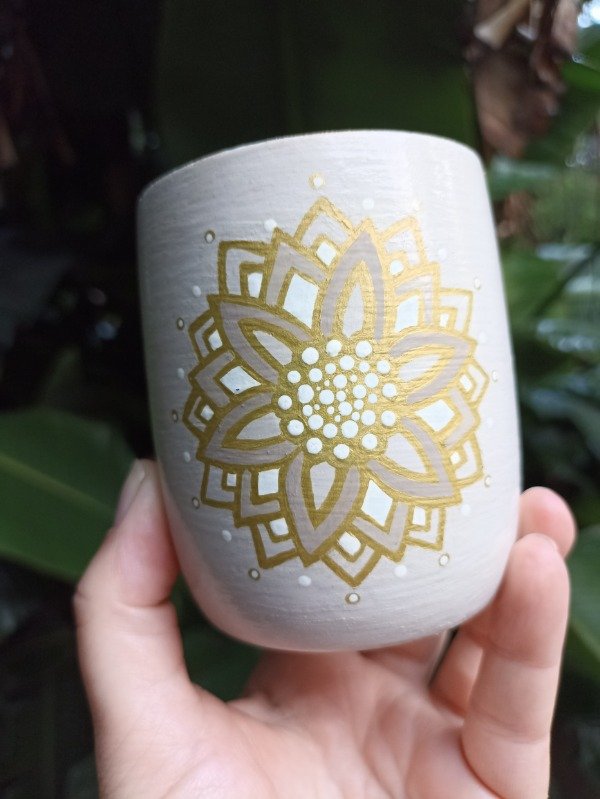Producto - Mate mandala tiza y dorado - 1