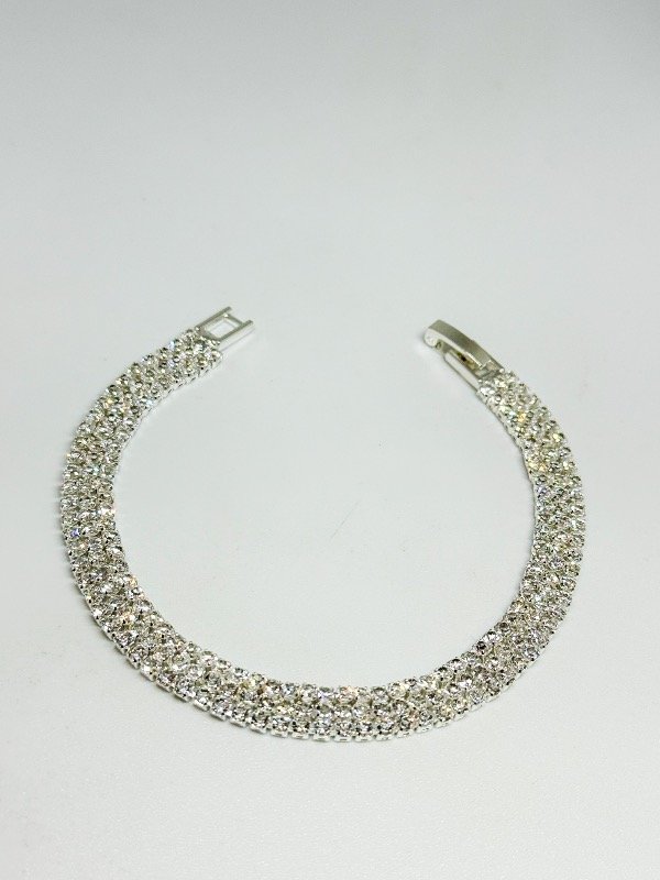 Producto - Pulsera de strass triple con cierre
