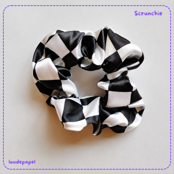 Producto - Bandera a cuadros - Scrunchie